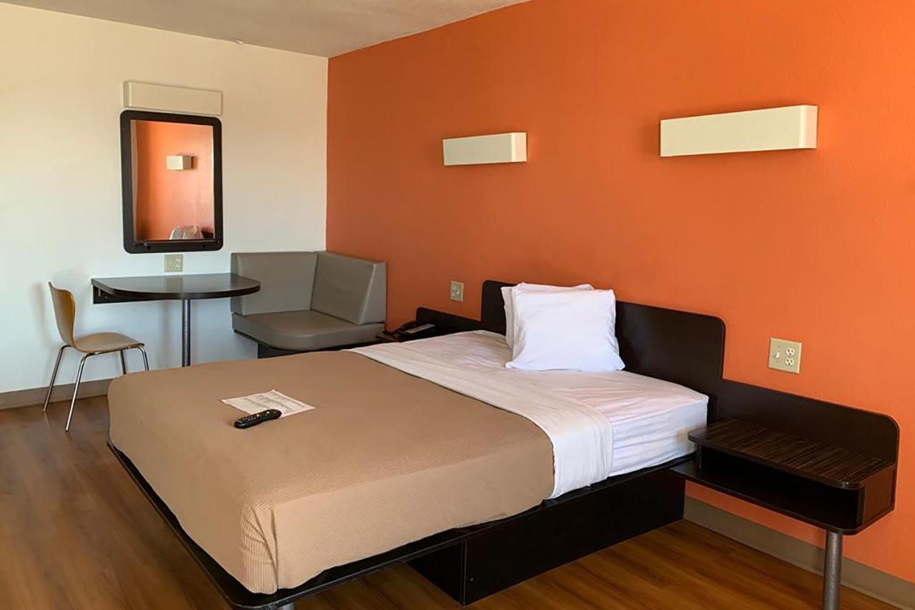 Motel 6 Cameron Mo Luaran gambar
